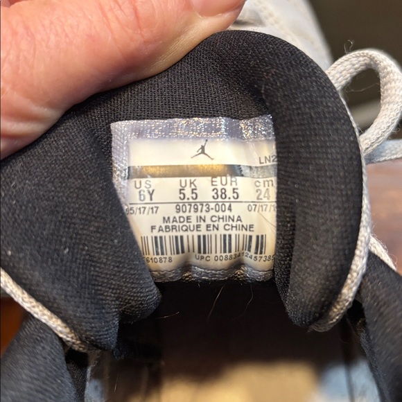 Retro Jordans High Tops - Picture 6 of 6